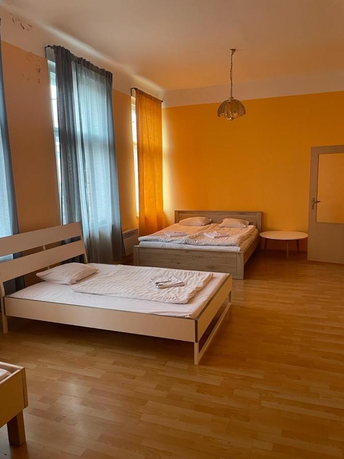 Hotel Praha Club Bed & Breakfast 외부 사진