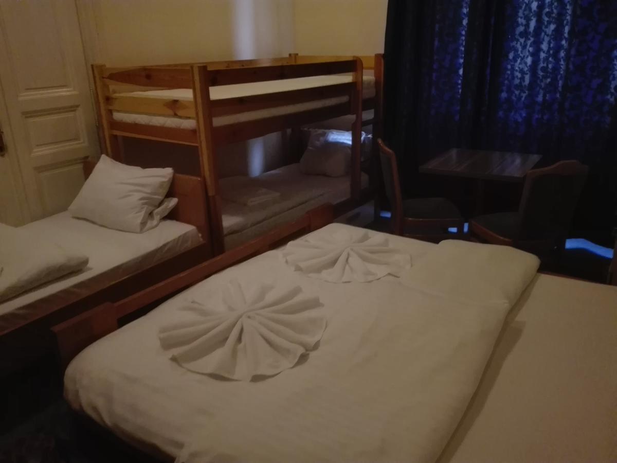 Hotel Praha Club Bed & Breakfast 외부 사진