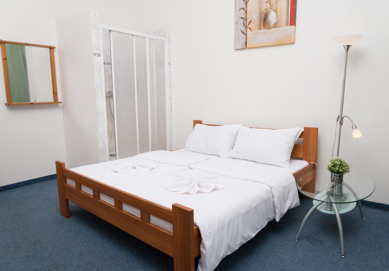 Hotel Praha Club Bed & Breakfast 외부 사진