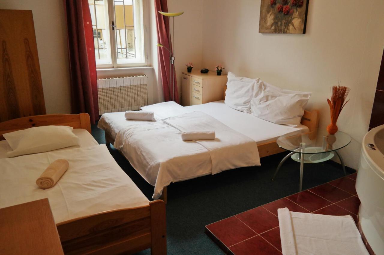 Hotel Praha Club Bed & Breakfast 외부 사진