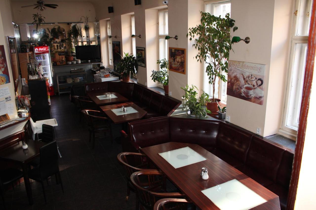 Hotel Praha Club Bed & Breakfast 외부 사진